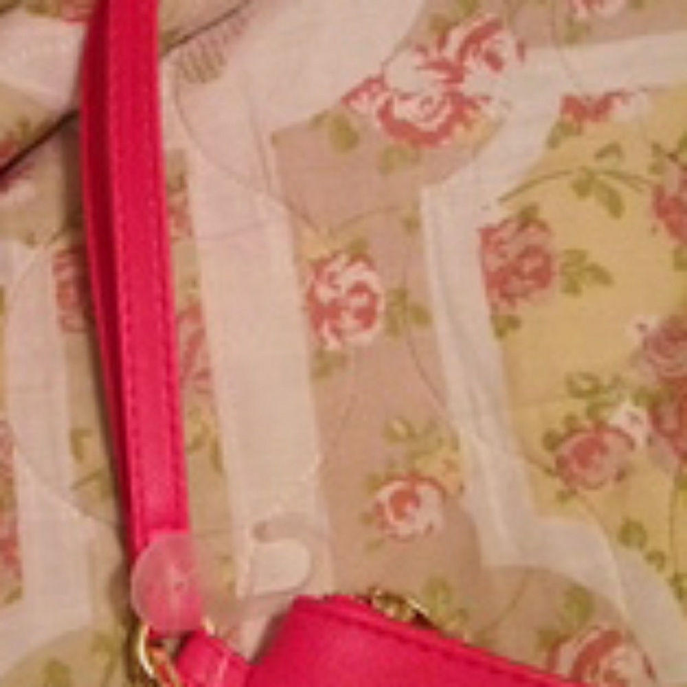 Handbag - Picture 3 of 5